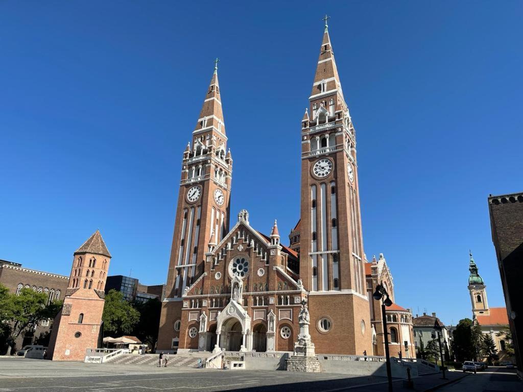 Appartamento Synagoge View Loft Bestern Szeged Esterno foto